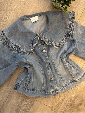 Mable Cottagecore Peter Pan Collar Lt Wash Ruffled Denim Jacket  Simons Cropped